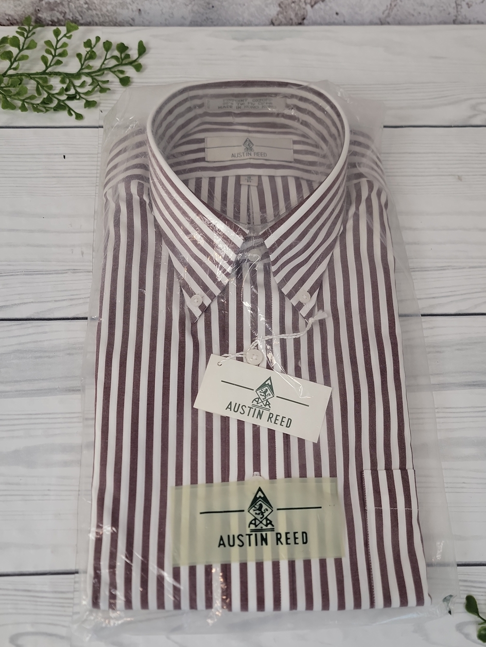 Austin Reed Pinpoint Oxford Dress Shirt Maroon and White Vertical Mens Size 16